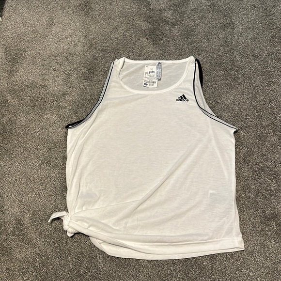 adidas tank top women’s medium but runs small! - Picture 1 of 2